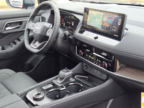 New 2026 Nissan Rogue Platinum w/ Platinum Premium Package image 8