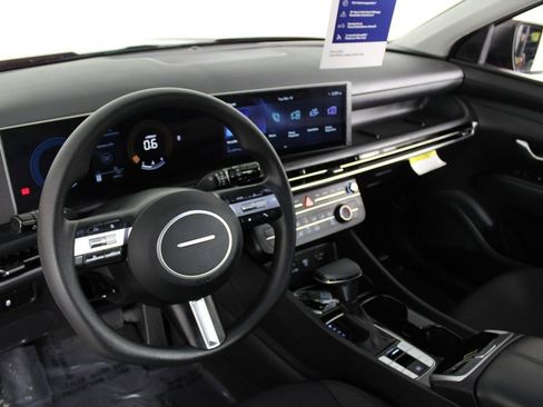 Certified 2026 Hyundai Tucson SE image 17