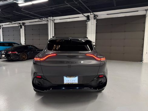 Used 2021 Aston Martin DBX AWD/4WD image 7
