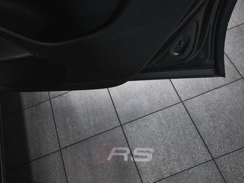 Used 2024 Audi RS Q8 w/ Black Optic Package image 23