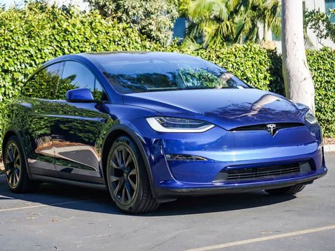 Used 2023 Tesla Model X AWD/4WD image 3