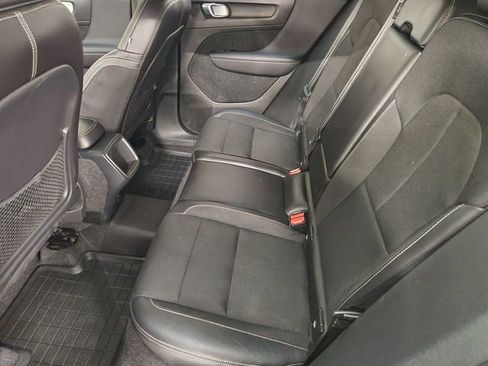 Used 2020 Volvo XC40 T4 Momentum FWD image 29