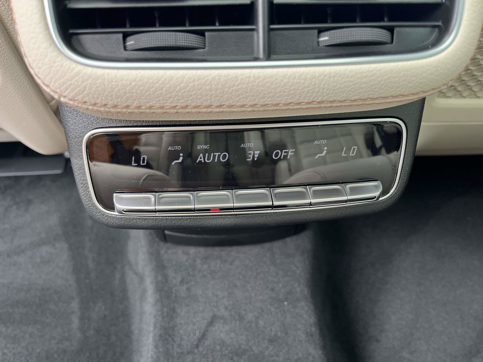 New 2027 Mercedes-Benz GLS 450 4MATIC image 43