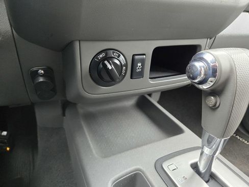 Used 2019 Nissan Frontier SV AWD/4WD image 10