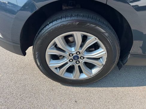 Used 2022 Ford Edge Titanium AWD/4WD image 11