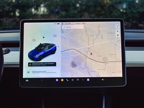 Used 2021 Tesla Model Y Performance image 12