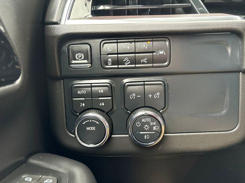 Used 2025 Chevrolet Tahoe Z71 image 18