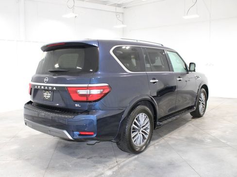 Used 2024 Nissan Armada SL w/ Captain's Chairs Package image 9