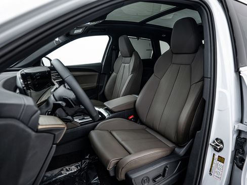 New 2025 Audi Q5 Premium Plus image 15