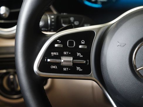 Certified 2022 Mercedes-Benz GLC 300 4MATIC image 16