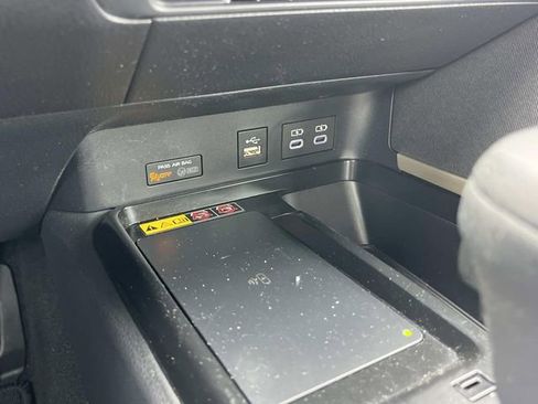 Used 2026 Toyota Camry LE FWD image 32