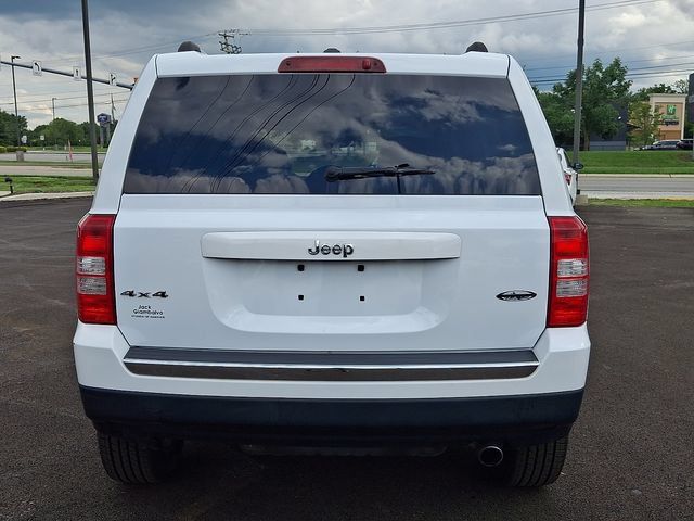 Used 2017 Jeep Patriot High Altitude AWD/4WD image 9