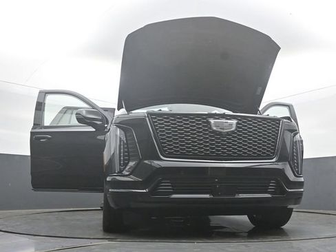 Certified 2026 Cadillac Escalade Platinum Sport w/ LPO, ONYX Package AWD/4WD image 58