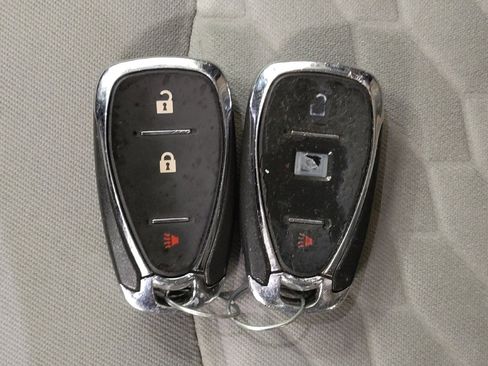 Used 2018 Chevrolet Equinox LS image 32