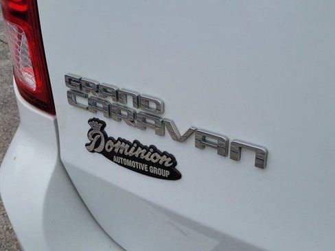 Used 2018 Dodge Grand Caravan SE FWD image 7