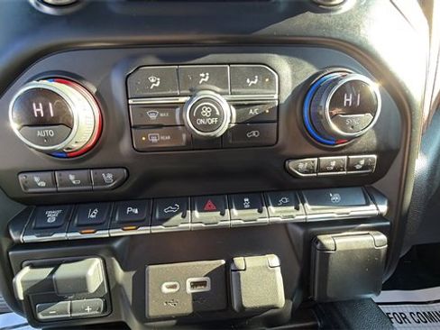 Used 2021 Chevrolet Silverado 3500 High Country image 25