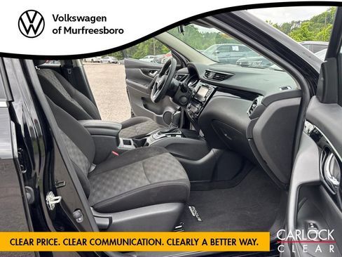 Used 2019 Nissan Rogue Sport SV FWD image 25
