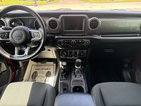 Used 2021 Jeep Wrangler Unlimited Sahara AWD/4WD image 12