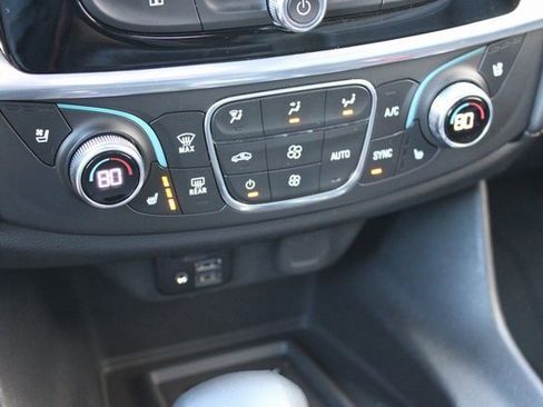 Used 2023 Chevrolet Traverse High Country image 28