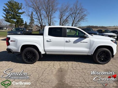Certified 2025 Chevrolet Colorado Z71 w/ Technology Package AWD/4WD image 3