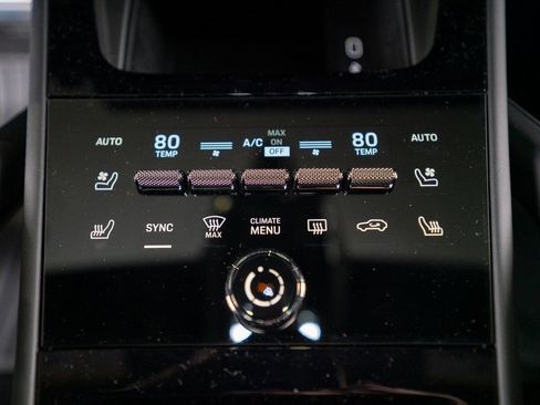 New 2026 Porsche Cayenne GTS image 32