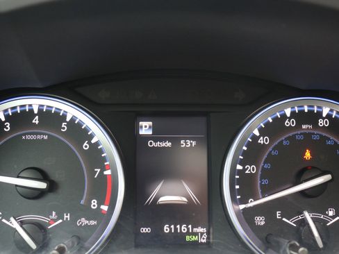 Used 2019 Toyota Highlander XLE image 11