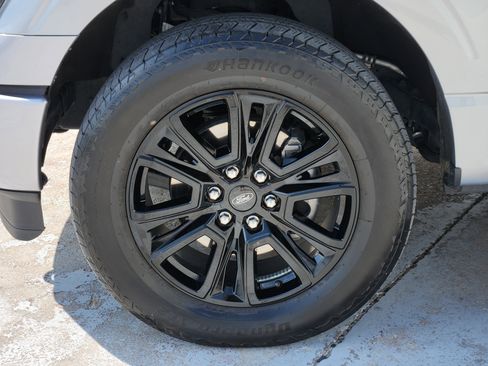 Used 2024 Ford F150 Platinum AWD/4WD image 15