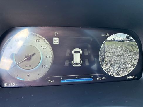 Used 2023 Hyundai Palisade SEL w/ Premium Package image 16