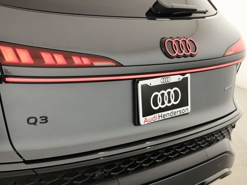 New 2026 Audi Q3 quattro 2.0T AWD/4WD image 33