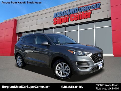 Used 2019 Hyundai Tucson SE image 1