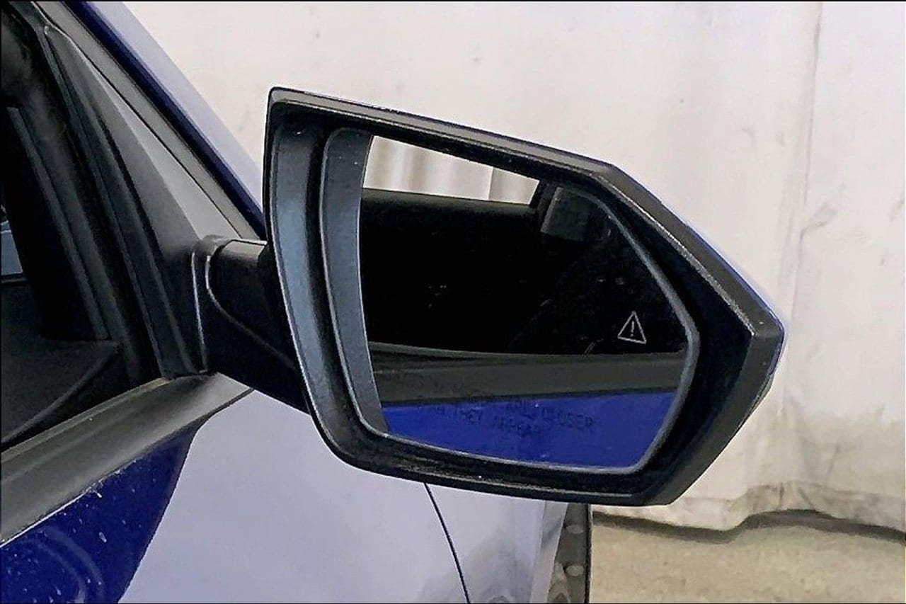 Used 2023 Hyundai Elantra SEL w/ Convenience Package FWD image 11