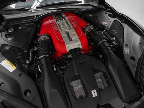 Certified 2022 Ferrari 812 GTS RWD image 16