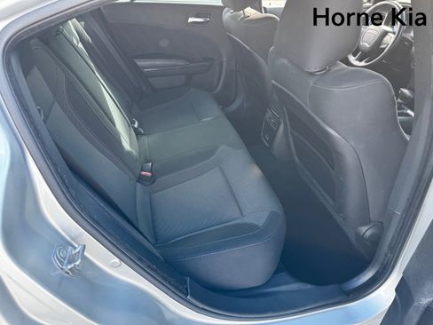 Used 2019 Dodge Charger SXT image 24