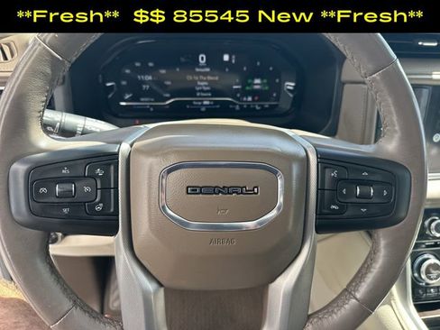 Used 2022 GMC Yukon Denali w/ Denali Ultimate Package AWD/4WD image 25