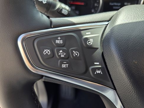 Used 2024 Chevrolet Equinox LT FWD image 21