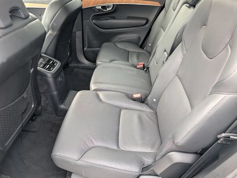 Used 2023 Volvo XC90 T8 Core AWD/4WD image 10