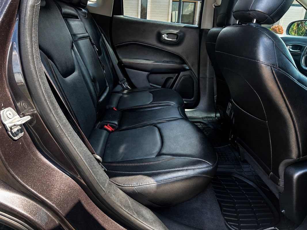 Used 2018 Jeep Compass Limited AWD/4WD image 14