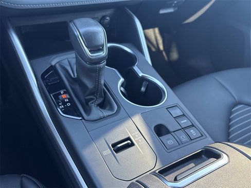 Used 2024 Toyota Highlander XSE image 50