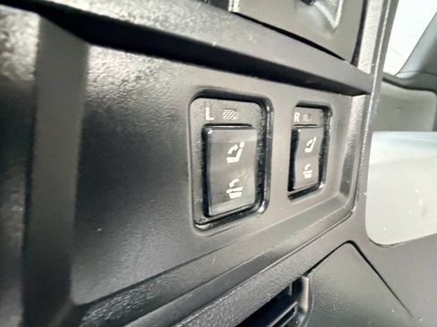 Used 2013 Toyota Sequoia SR5 w/ Premium Pkg image 32