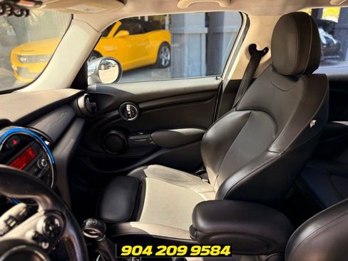 Used 2015 MINI Cooper 4-Door Hardtop FWD image 21
