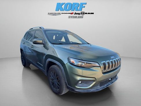 Used 2021 Jeep Cherokee Latitude Plus image 3