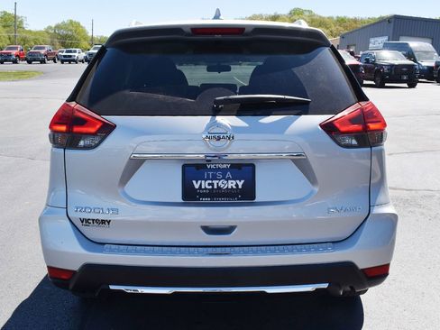 Used 2017 Nissan Rogue SV AWD/4WD image 23