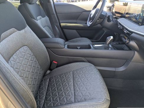 New 2026 Nissan Kicks SV image 28