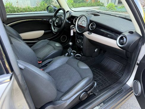 Used 2013 MINI Cooper Hardtop FWD image 12