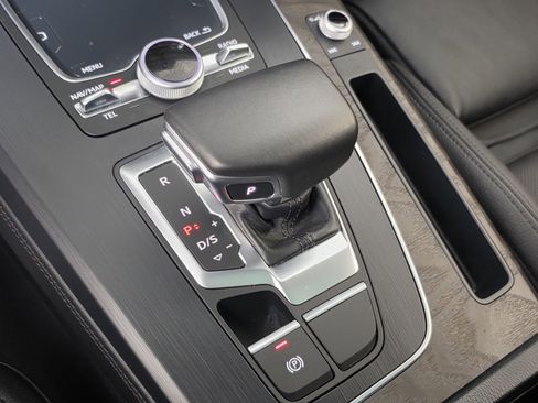 Used 2018 Audi Q5 Prestige AWD/4WD image 32