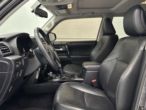 Used 2019 Toyota 4Runner Limited image 11