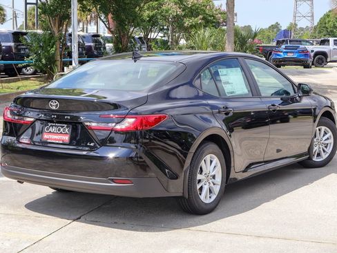 New 2026 Toyota Camry LE w/ Convenience Package FWD image 2