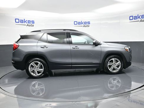 Used 2020 GMC Terrain SLE w/ Driver Convenience Package image 8