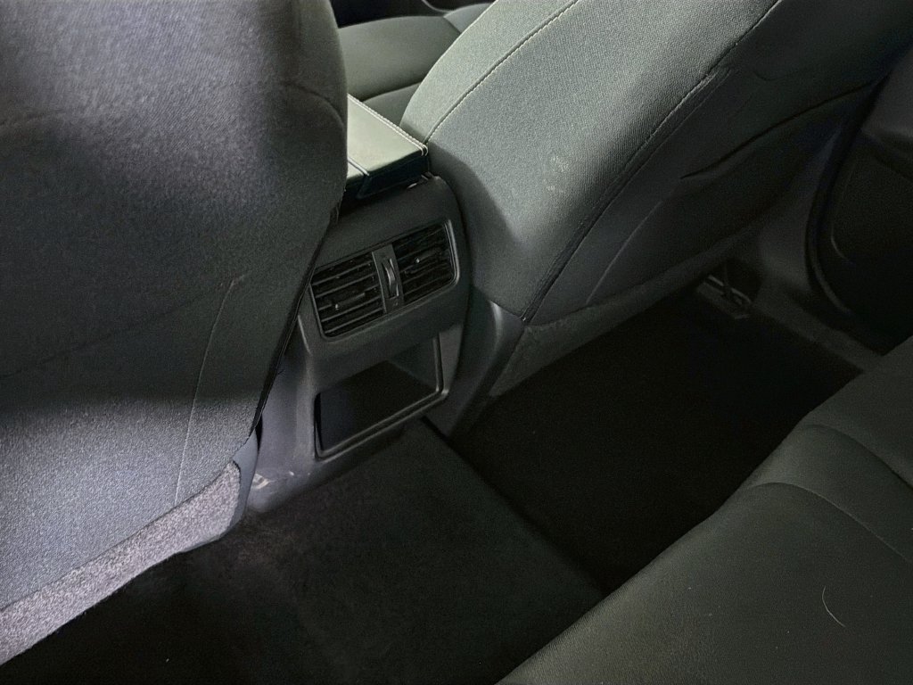 Used 2024 Nissan Rogue S FWD image 26