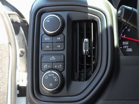 Used 2024 Chevrolet Silverado 1500 Custom Trail Boss w/ Turbomax Blackout Package AWD/4WD image 19